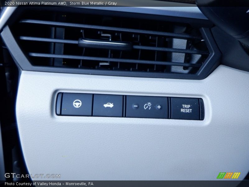 Controls of 2020 Altima Platinum AWD