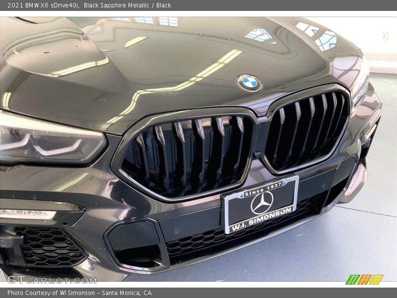 Black Sapphire Metallic / Black 2021 BMW X6 sDrive40i