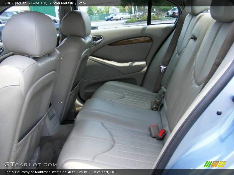 Zircon Metallic / Ivory 2002 Jaguar S-Type 4.0