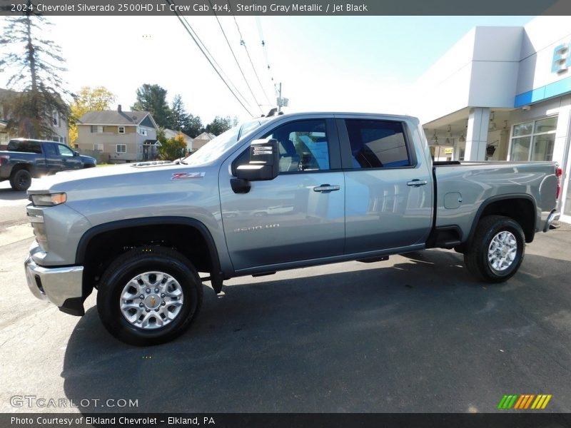 Front 3/4 View of 2024 Silverado 2500HD LT Crew Cab 4x4