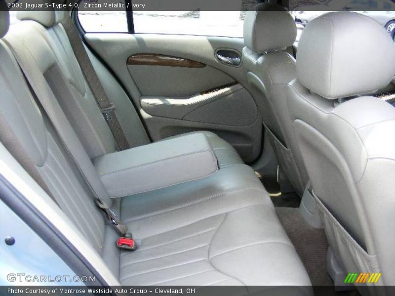 Zircon Metallic / Ivory 2002 Jaguar S-Type 4.0
