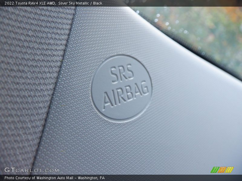 Silver Sky Metallic / Black 2022 Toyota RAV4 XLE AWD