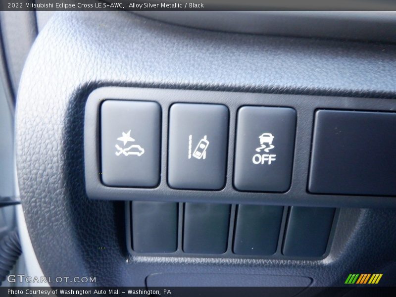 Controls of 2022 Eclipse Cross LE S-AWC