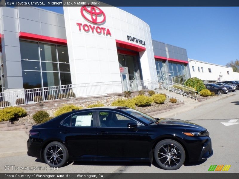  2024 Camry SE Midnight Black Metallic