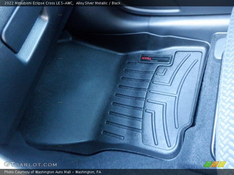 Alloy Silver Metallic / Black 2022 Mitsubishi Eclipse Cross LE S-AWC