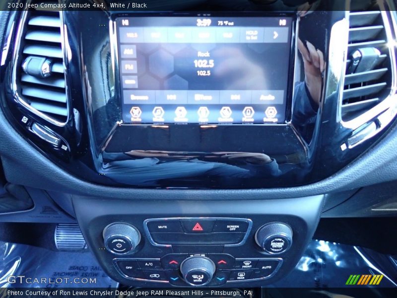 White / Black 2020 Jeep Compass Altitude 4x4