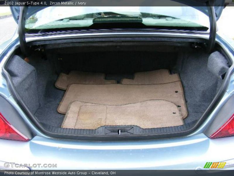 Zircon Metallic / Ivory 2002 Jaguar S-Type 4.0