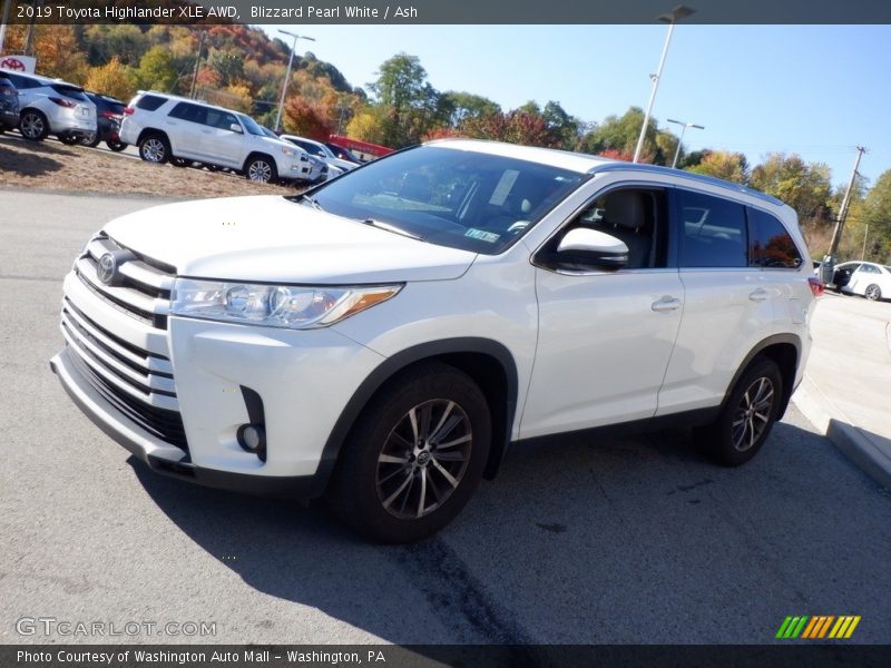 Blizzard Pearl White / Ash 2019 Toyota Highlander XLE AWD