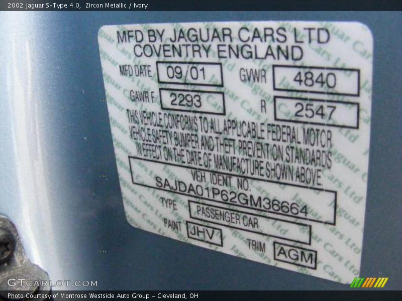 Zircon Metallic / Ivory 2002 Jaguar S-Type 4.0