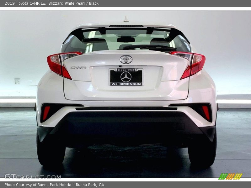 Blizzard White Pearl / Black 2019 Toyota C-HR LE