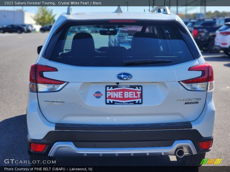 Crystal White Pearl / Black 2023 Subaru Forester Touring