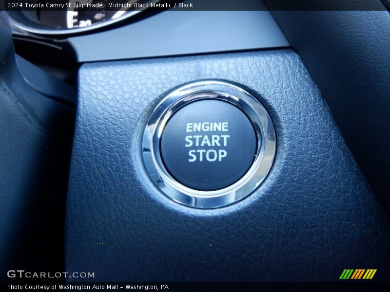 Controls of 2024 Camry SE Nightsade