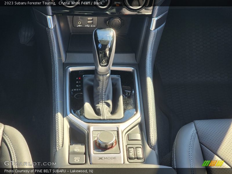 Crystal White Pearl / Black 2023 Subaru Forester Touring