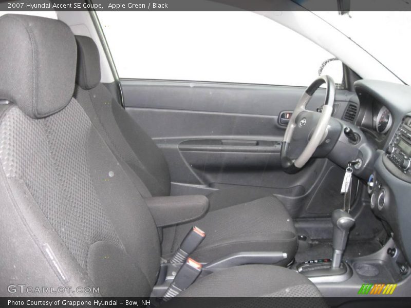 Apple Green / Black 2007 Hyundai Accent SE Coupe