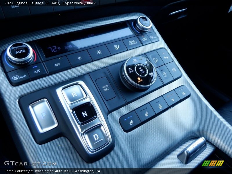 Controls of 2024 Palisade SEL AWD