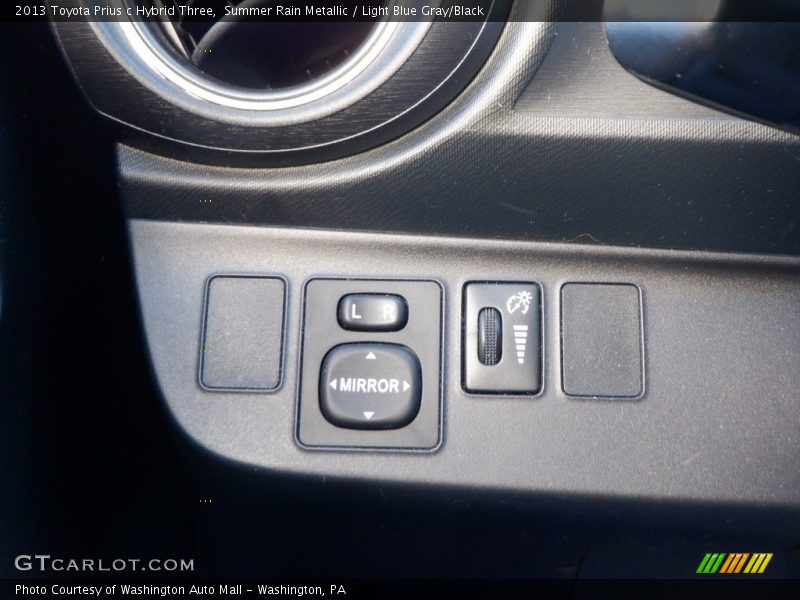 Summer Rain Metallic / Light Blue Gray/Black 2013 Toyota Prius c Hybrid Three