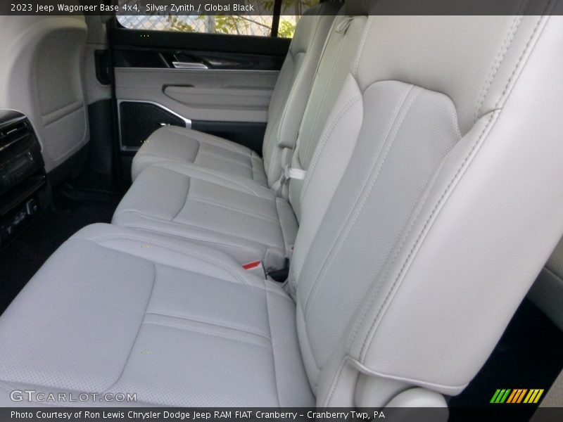 Silver Zynith / Global Black 2023 Jeep Wagoneer Base 4x4