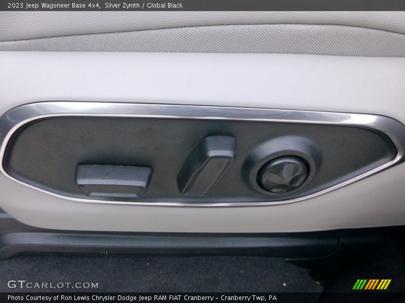 Silver Zynith / Global Black 2023 Jeep Wagoneer Base 4x4