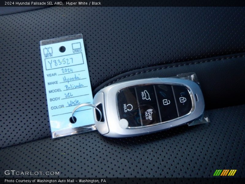 Keys of 2024 Palisade SEL AWD