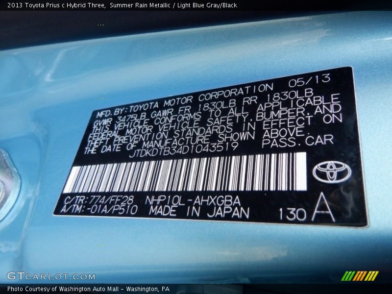 Summer Rain Metallic / Light Blue Gray/Black 2013 Toyota Prius c Hybrid Three