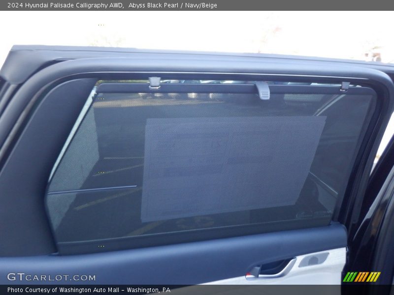 Abyss Black Pearl / Navy/Beige 2024 Hyundai Palisade Calligraphy AWD