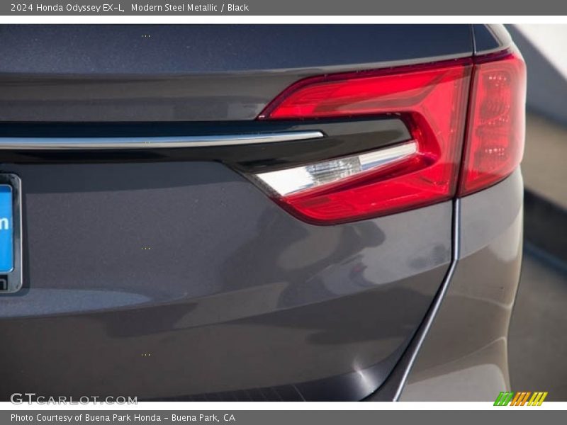 Modern Steel Metallic / Black 2024 Honda Odyssey EX-L