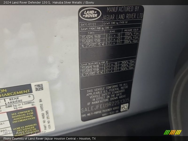 Hakuba Silver Metallic / Ebony 2024 Land Rover Defender 130 S