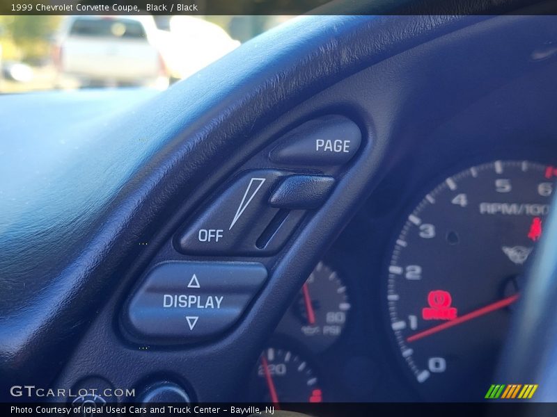 Controls of 1999 Corvette Coupe