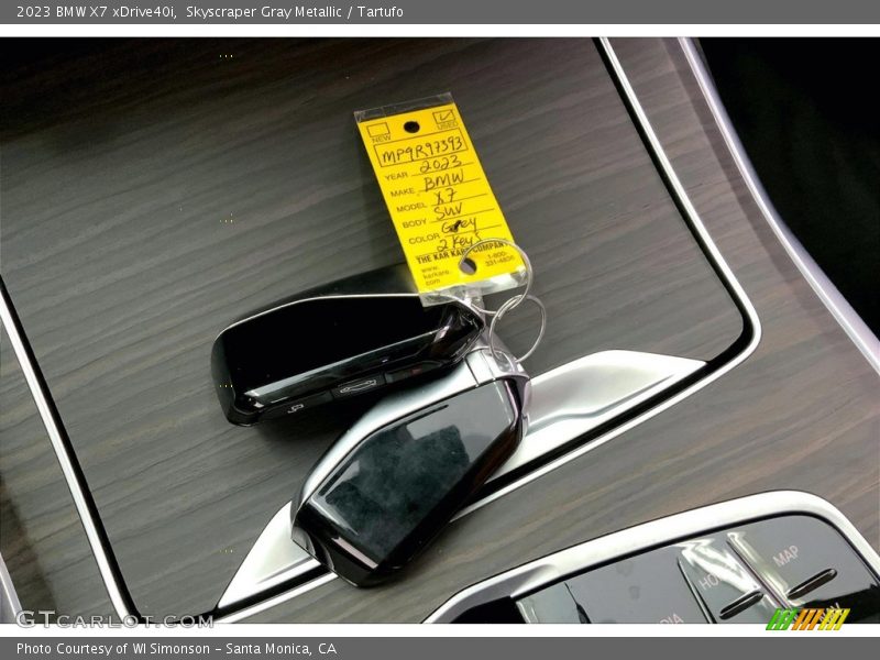 Keys of 2023 X7 xDrive40i