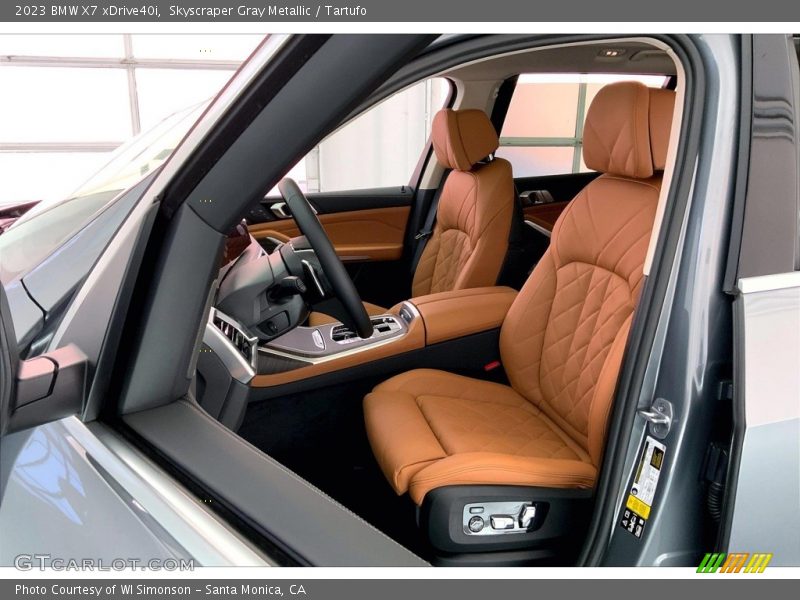 Front Seat of 2023 X7 xDrive40i