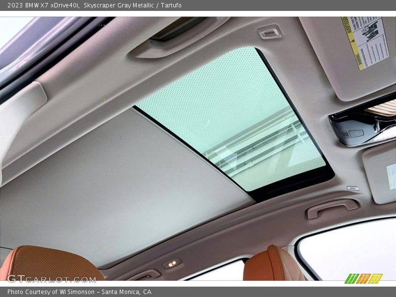 Sunroof of 2023 X7 xDrive40i