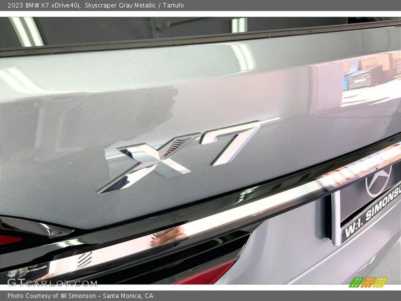  2023 X7 xDrive40i Logo