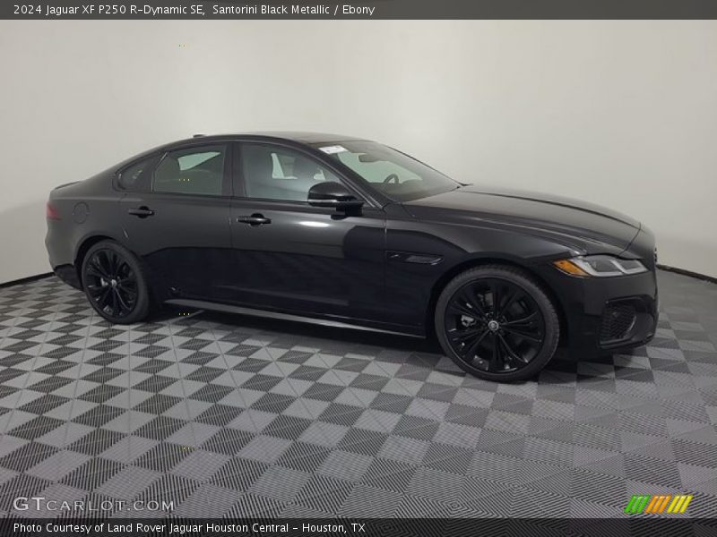  2024 XF P250 R-Dynamic SE Santorini Black Metallic