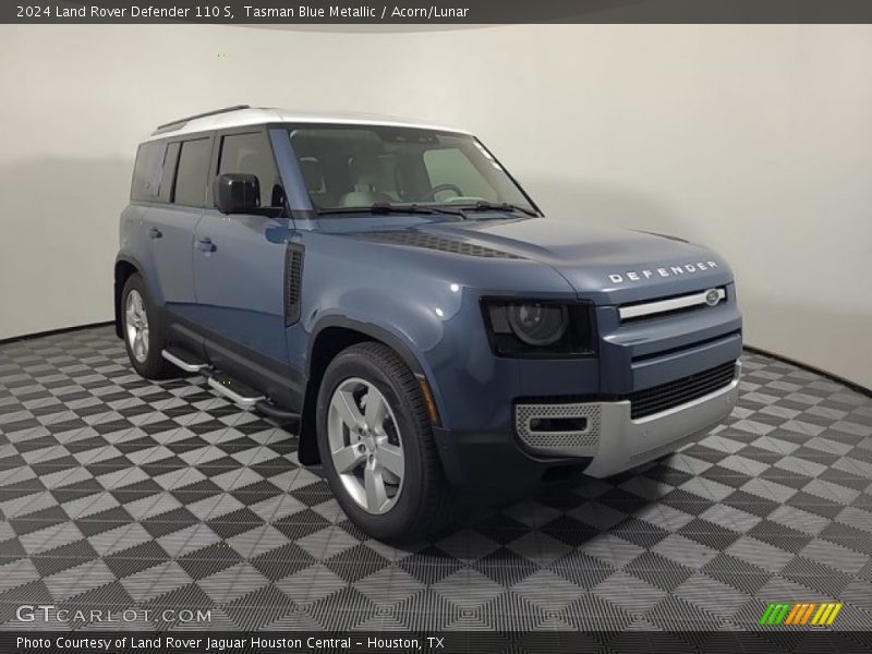 Front 3/4 View of 2024 Defender 110 S