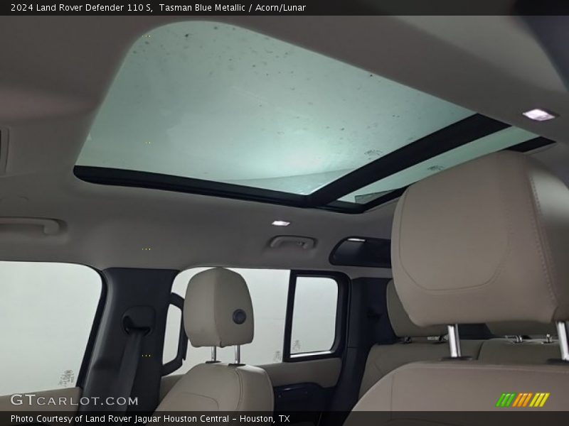 Sunroof of 2024 Defender 110 S