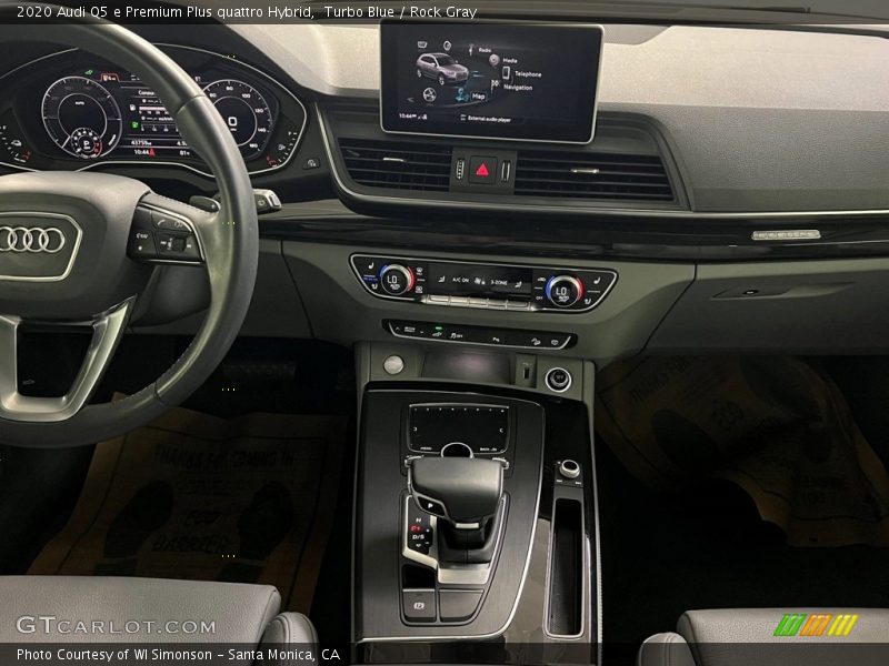 Dashboard of 2020 Q5 e Premium Plus quattro Hybrid