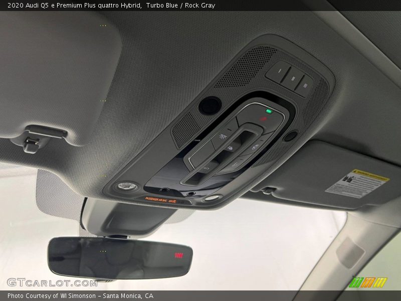 Controls of 2020 Q5 e Premium Plus quattro Hybrid