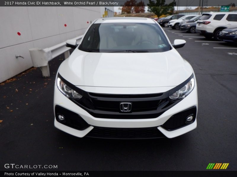 White Orchid Pearl / Black/Ivory 2017 Honda Civic EX Hatchback