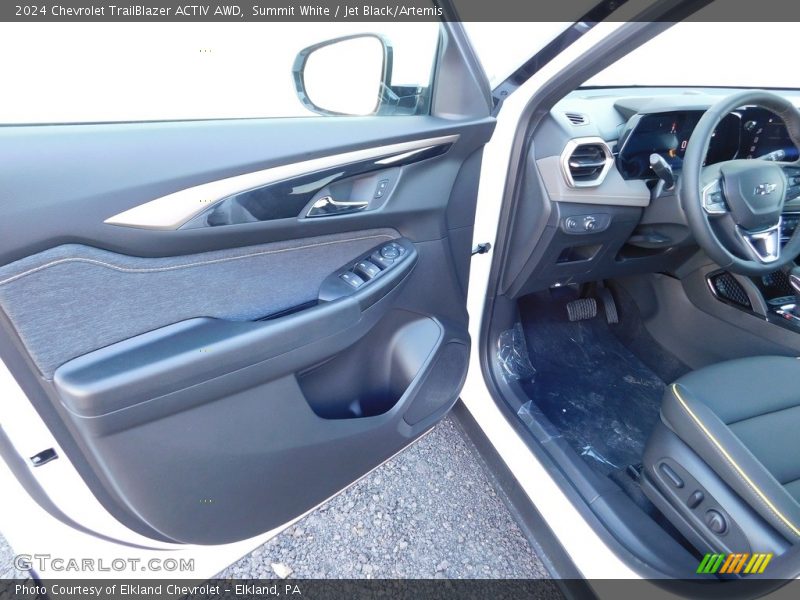 Door Panel of 2024 TrailBlazer ACTIV AWD