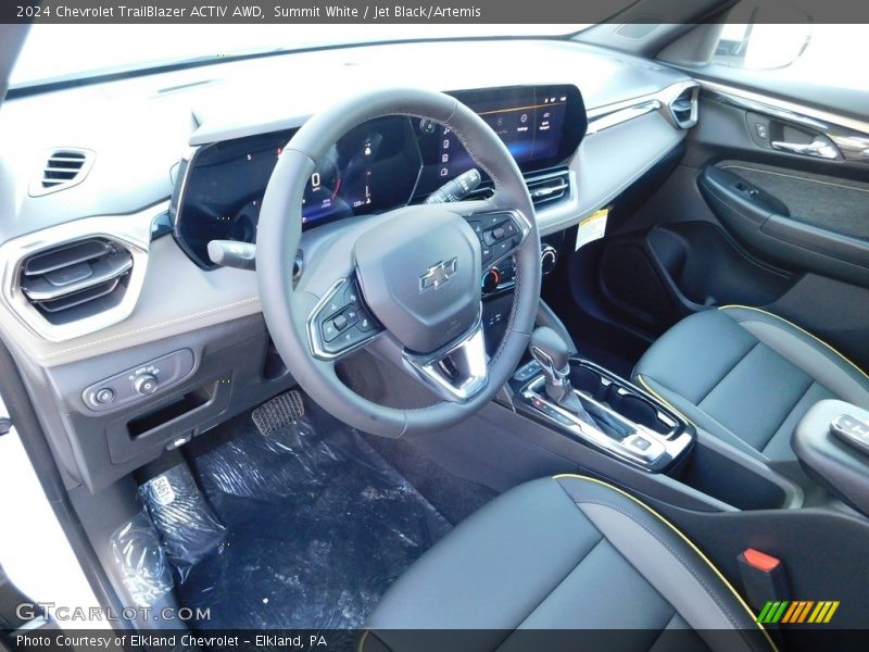  2024 TrailBlazer ACTIV AWD Jet Black/Artemis Interior