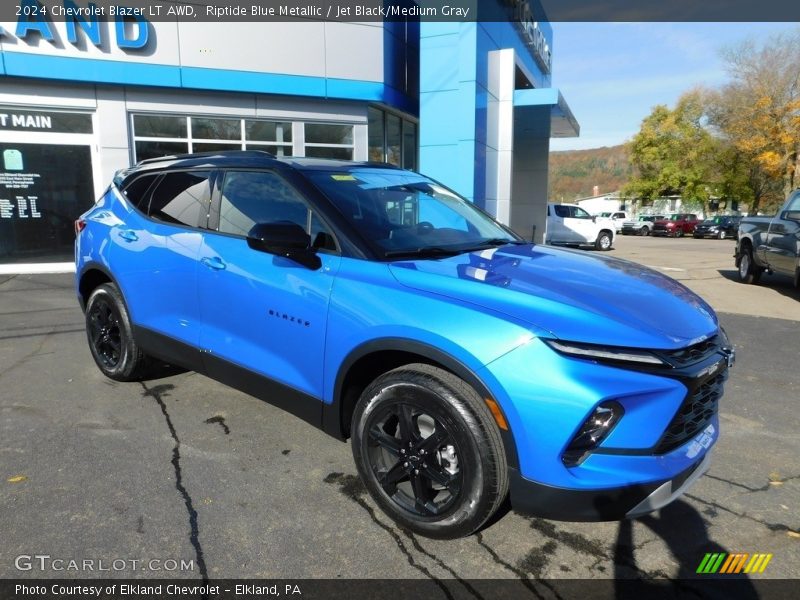 Front 3/4 View of 2024 Blazer LT AWD