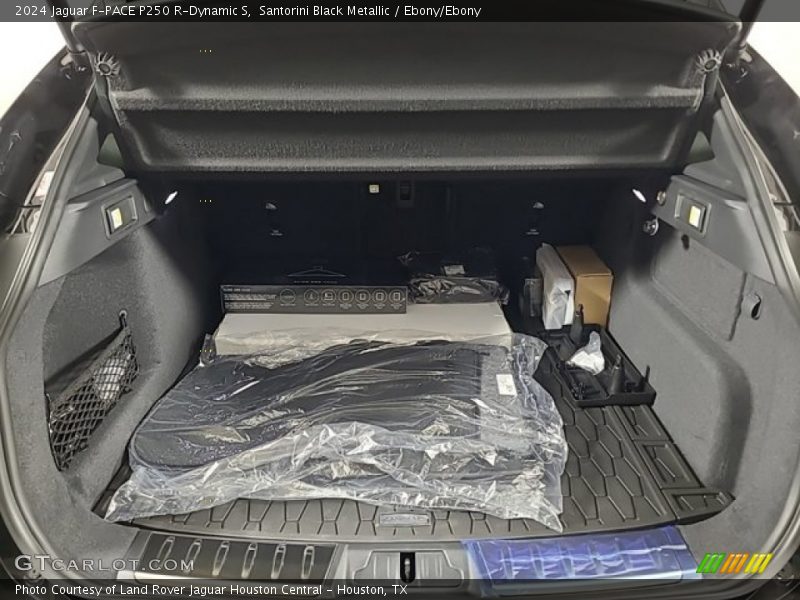  2024 F-PACE P250 R-Dynamic S Trunk