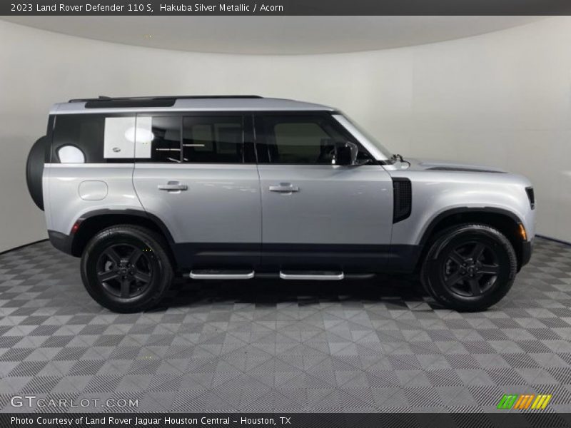  2023 Defender 110 S Hakuba Silver Metallic