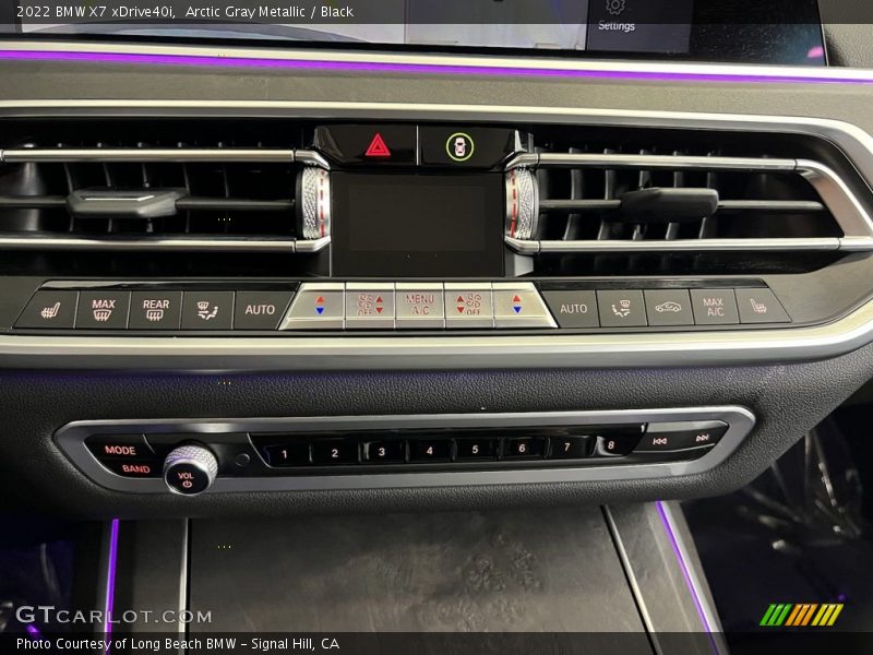 Controls of 2022 X7 xDrive40i