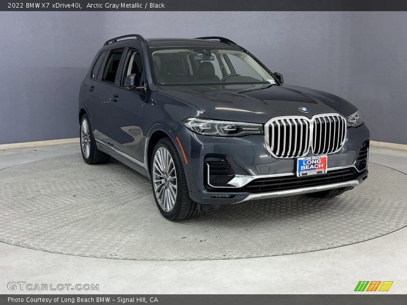 Front 3/4 View of 2022 X7 xDrive40i