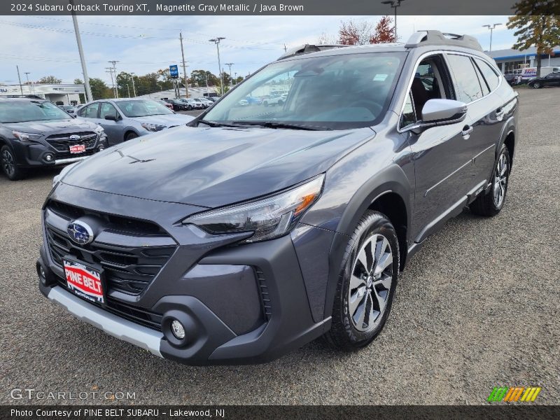 Front 3/4 View of 2024 Outback Touring XT