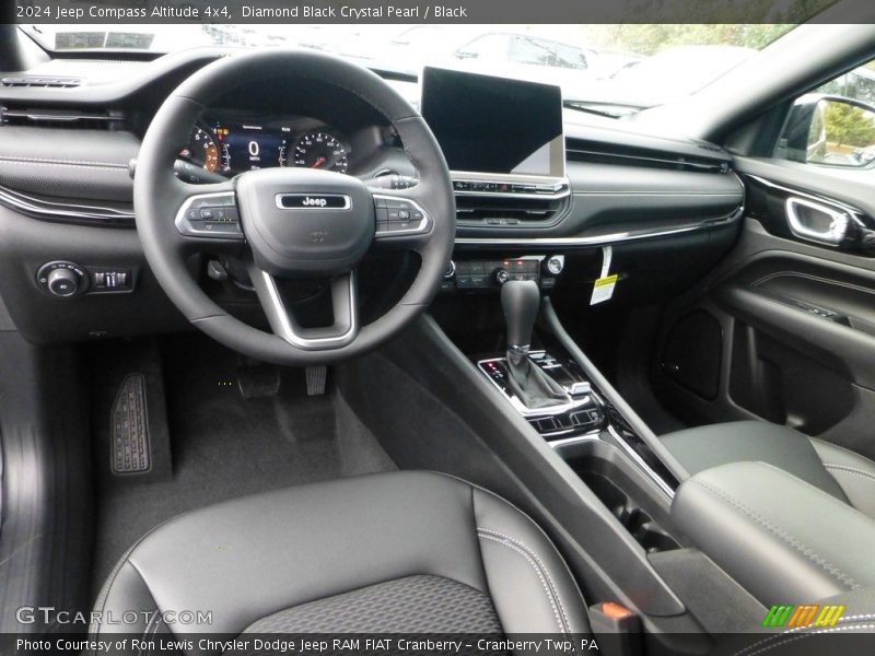  2024 Compass Altitude 4x4 Black Interior