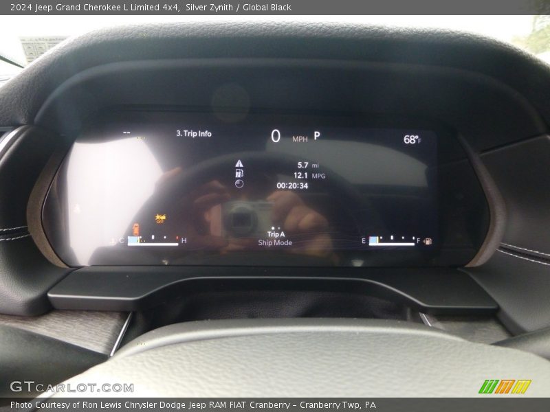  2024 Grand Cherokee L Limited 4x4 L Limited 4x4 Gauges