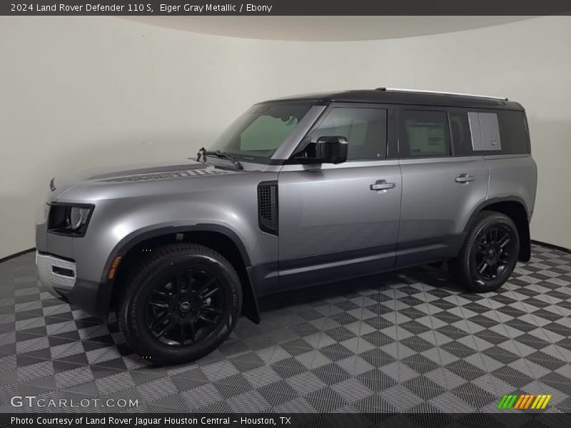 Front 3/4 View of 2024 Defender 110 S