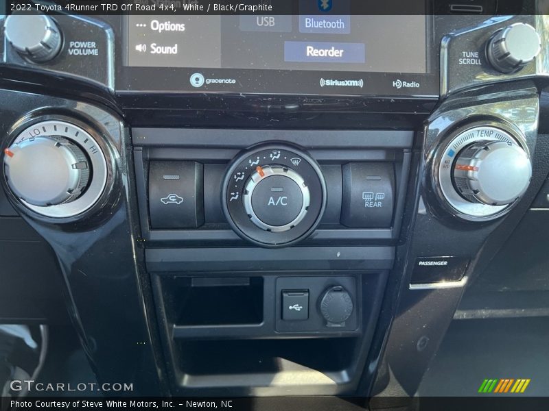 Controls of 2022 4Runner TRD Off Road 4x4
